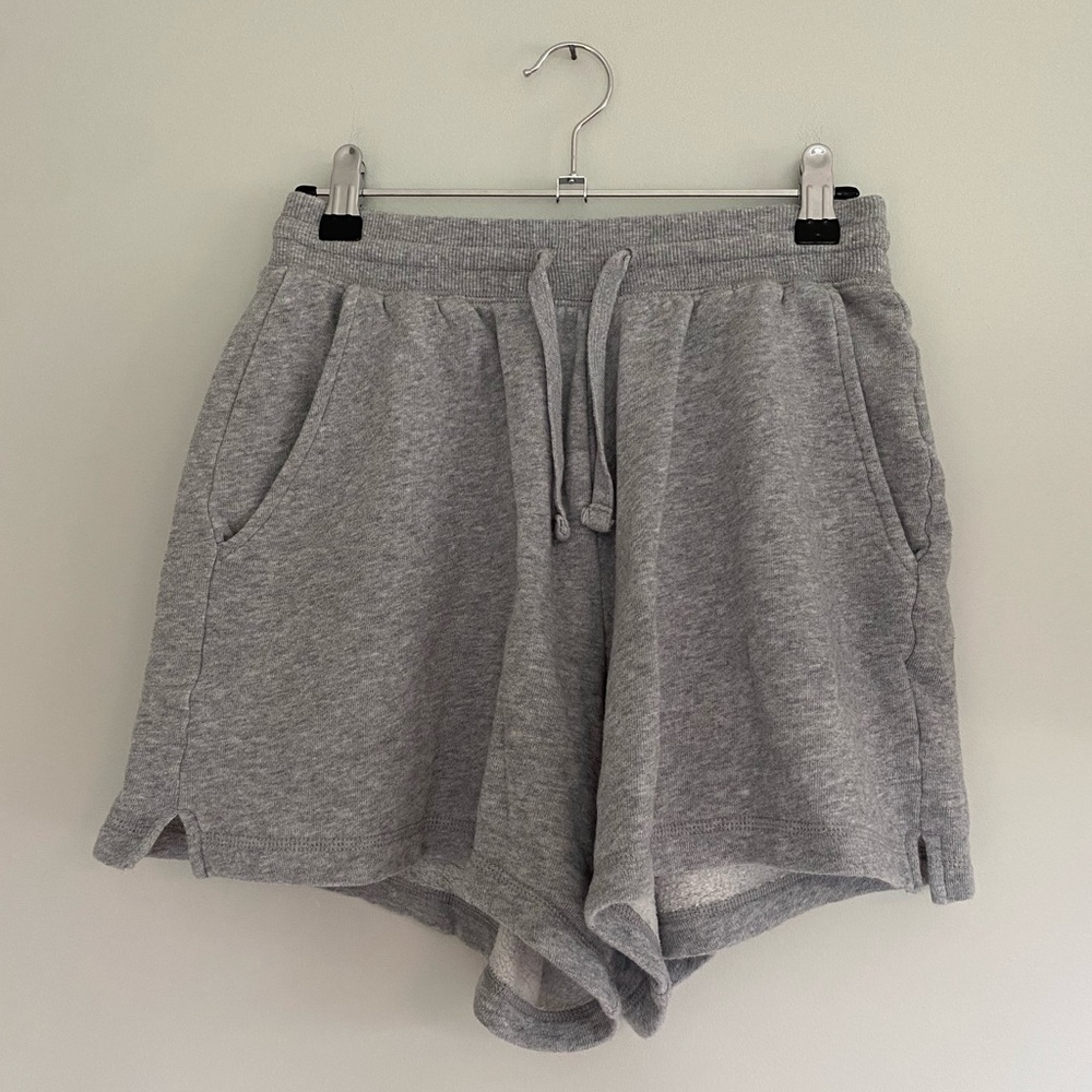 Old Navy grey shorts! XS